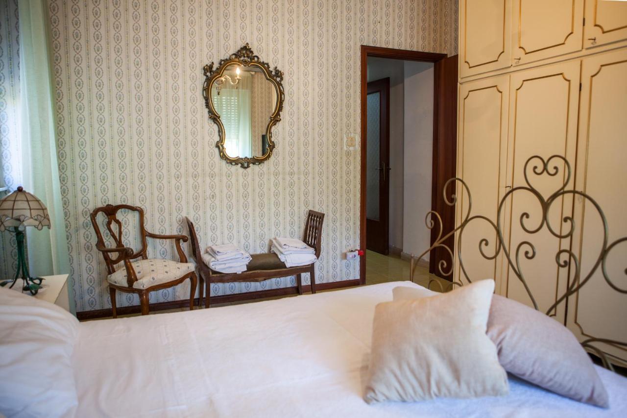 Un Tuffo Nella Baia Di Capomulini Bed & Breakfast Ачиреале Екстериор снимка